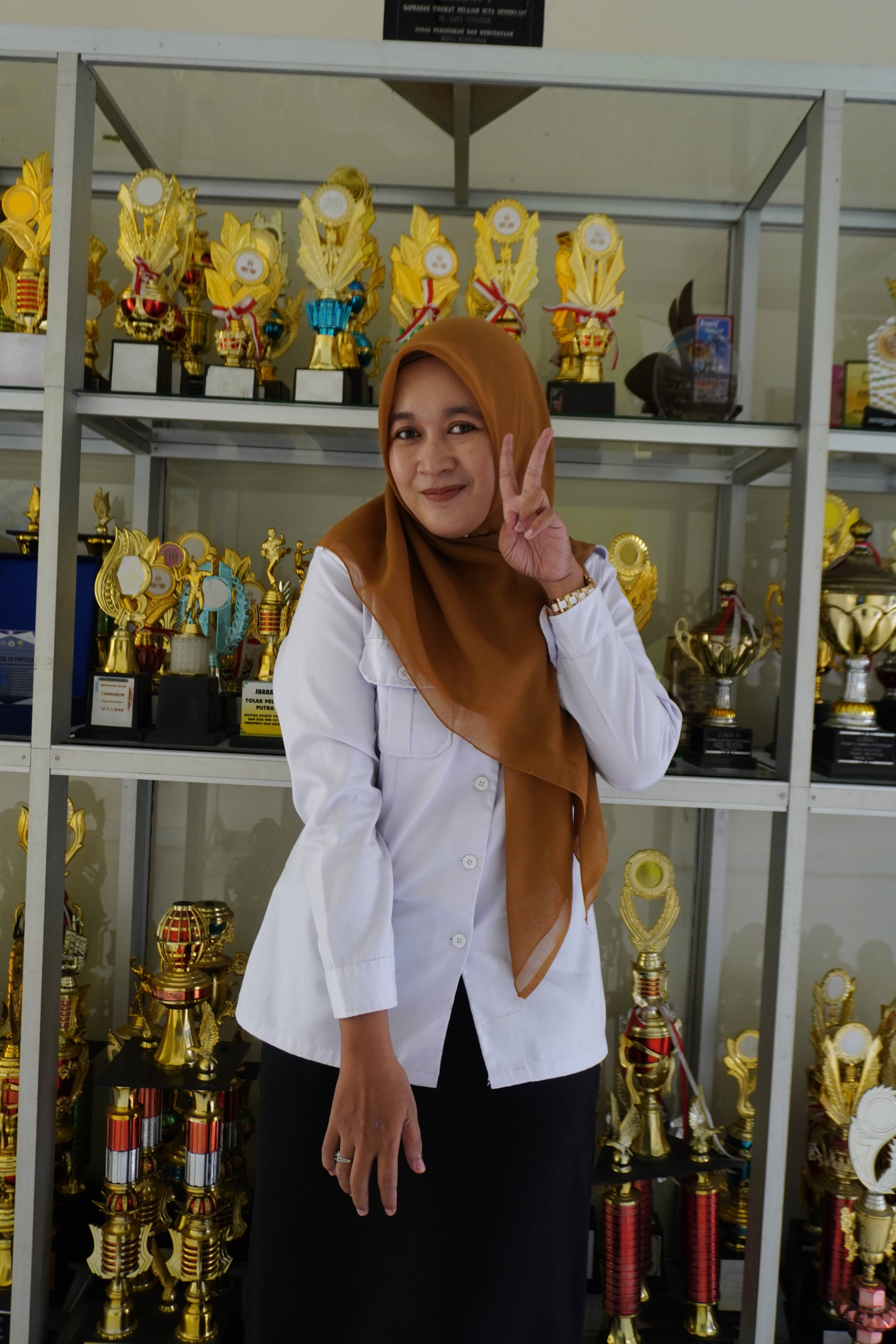 Dian Pratiwi, S.Pd