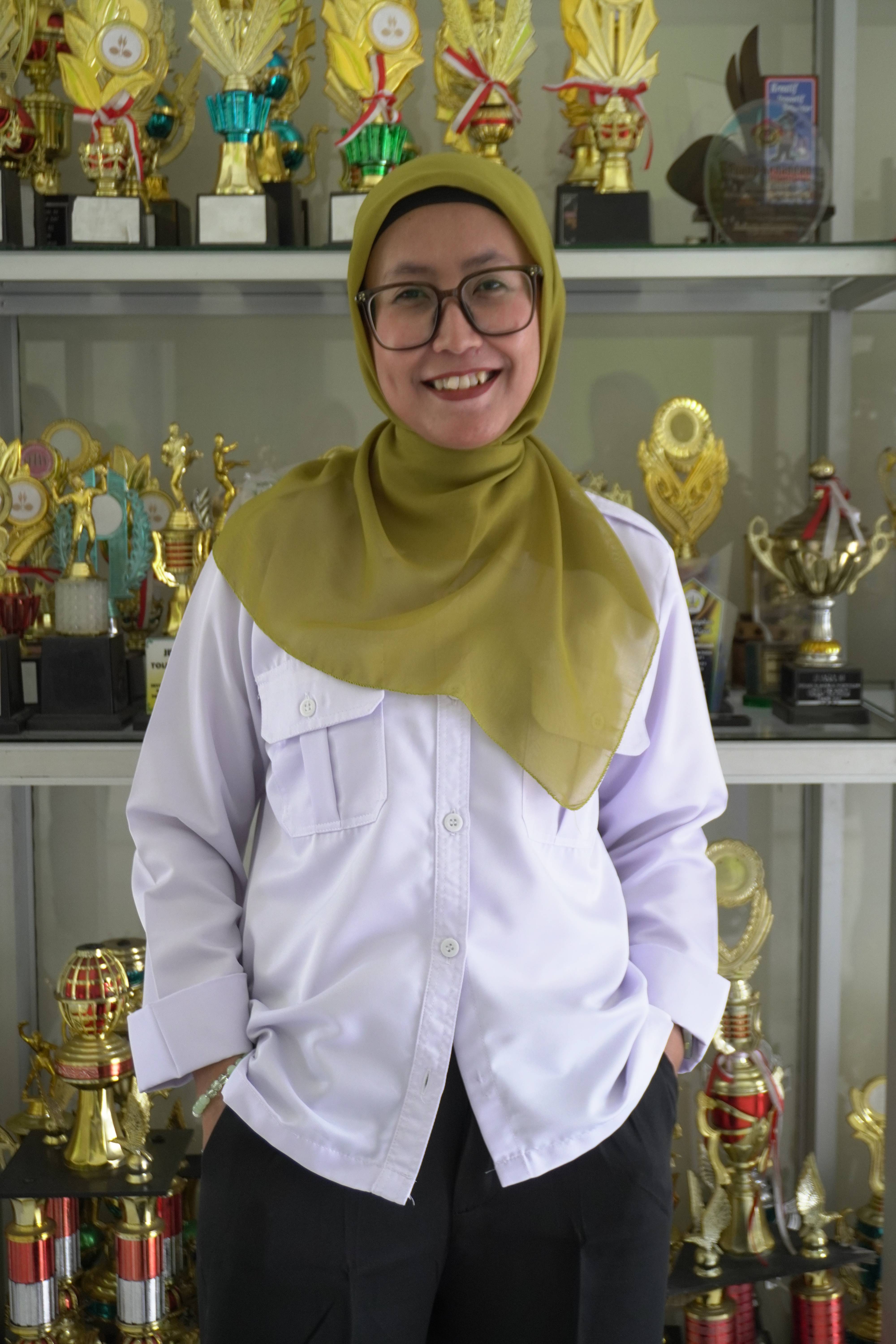 Karisnawati Yuwono, S.Pd
